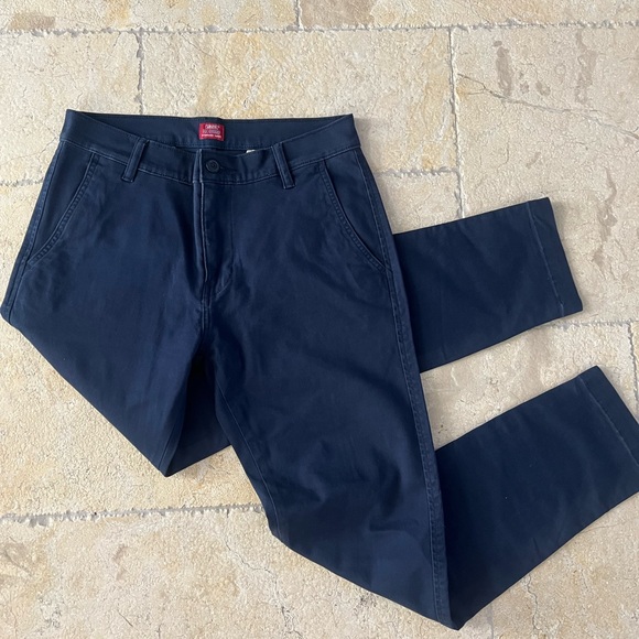 Levi’s Standard Taper Chino Pants - Picture 1 of 4